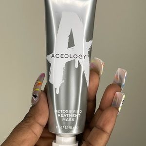 Aceology Detoxifying treatment mask.